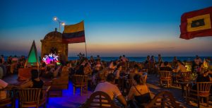 Vida nocturna y actividades artísticas en Cartagena: los mejores planes y eventos.